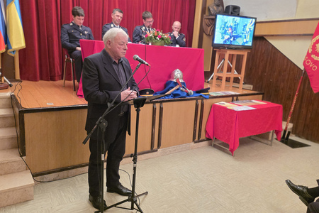 Župan Franc Čebulj  je nameni nekaj spodbudnih besed društvu.